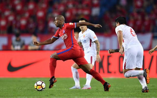  卡昂老帅运筹帷幄变阵，法甲保级球队客场逼平领头羊