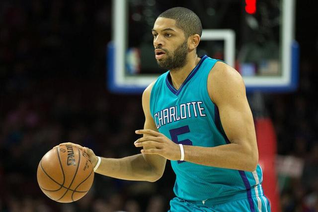  布朗森替补席挺身而出，尼克斯逆转击败猛龙